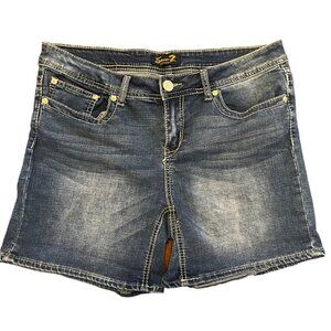 Seven7 women's denim short size 12 embellished back pockets